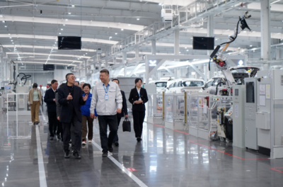 徐念沙會(huì)長(zhǎng)一行赴上汽通用五菱調(diào)研廣告設(shè)計(jì)工作